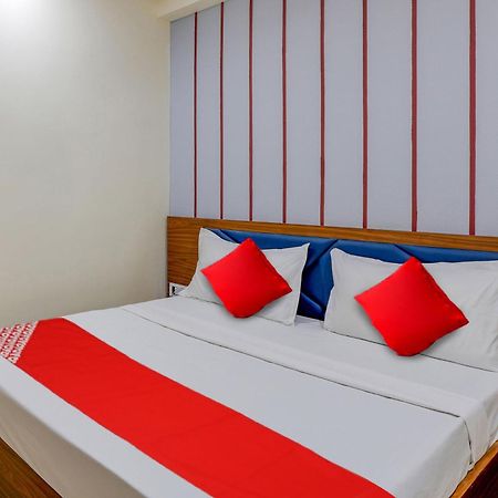 Hotel O Lotus Surat Ngoại thất bức ảnh