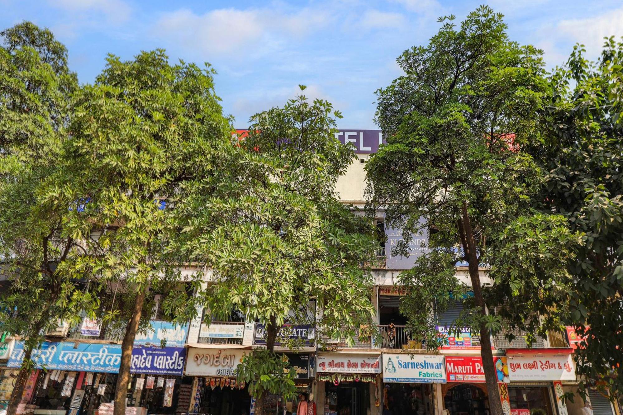 Hotel O Lotus Surat Ngoại thất bức ảnh