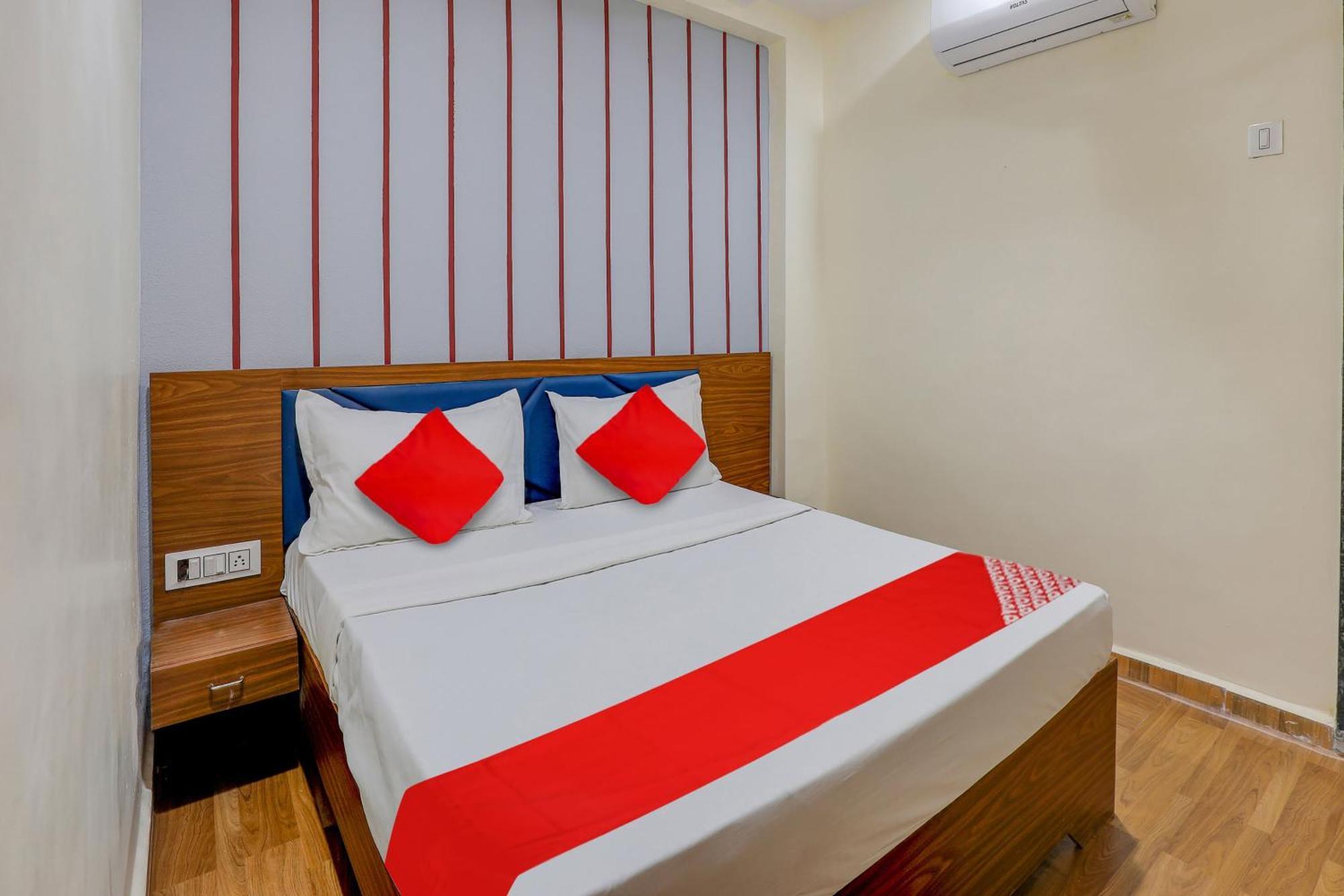 Hotel O Lotus Surat Ngoại thất bức ảnh