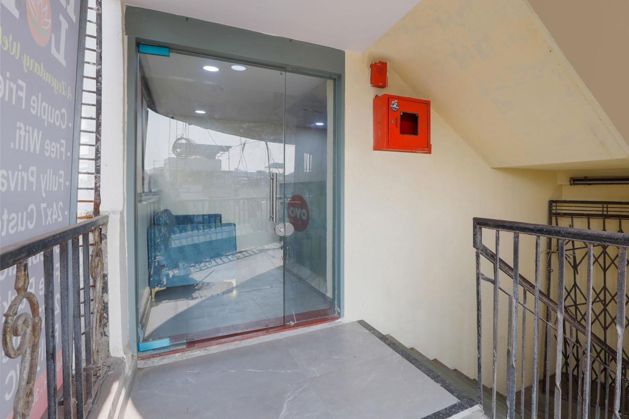 Hotel O Lotus Surat Ngoại thất bức ảnh
